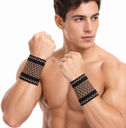 Manșete Copper Wrist Support purtate pe ambele încheieturi
